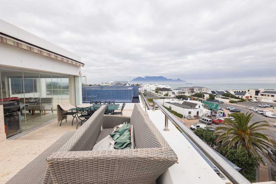 6 Bedroom Property for Sale in Bloubergstrand Western Cape
